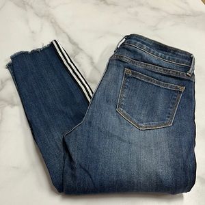 Aqua Black White Tuxedo Stripe Stretch Whiskered Frayed-Ankle Jeans 27